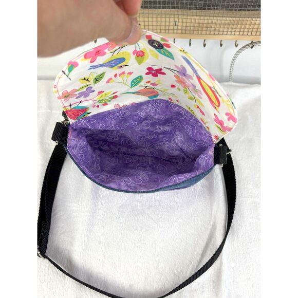 Handmade Upcycled Denim Small Magnetic Flap Shoulder/Crossbody Bag - Picture 8 of 12